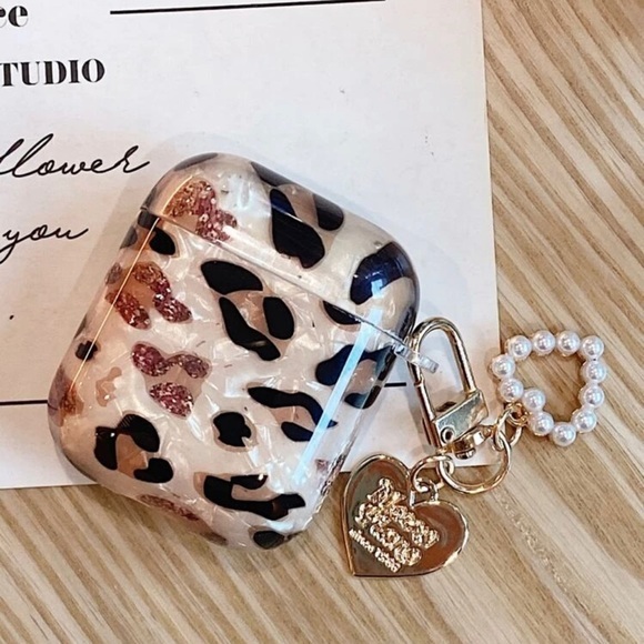 Heart ❤️ Pendant  Leopard AirPod’s - Picture 3 of 3
